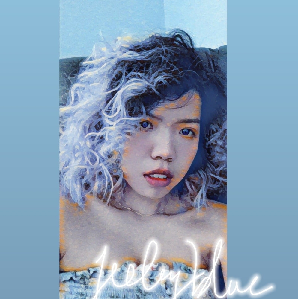 Meet your Posher, Khue